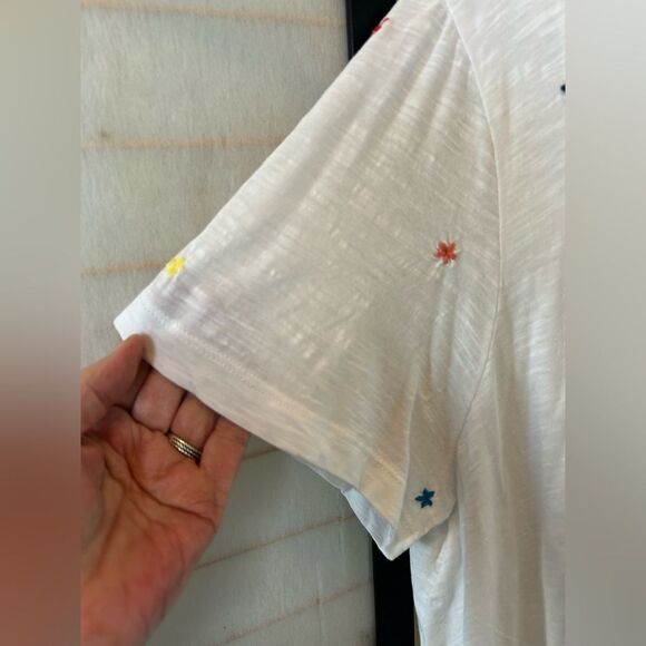 NWT Nordstrom Caslon knotted white Embroidered Flower tee 1X - Picture 6 of 10